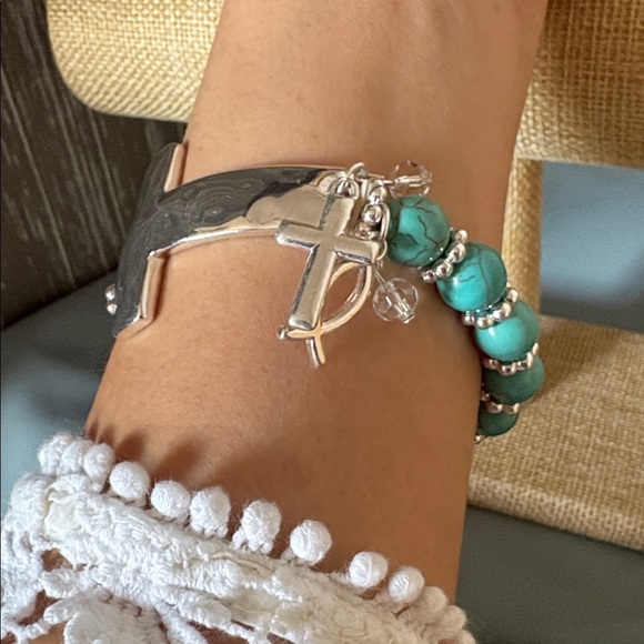 Turquoise Bead Silver Cross Charm Bracelet - Picture 4 of 4
